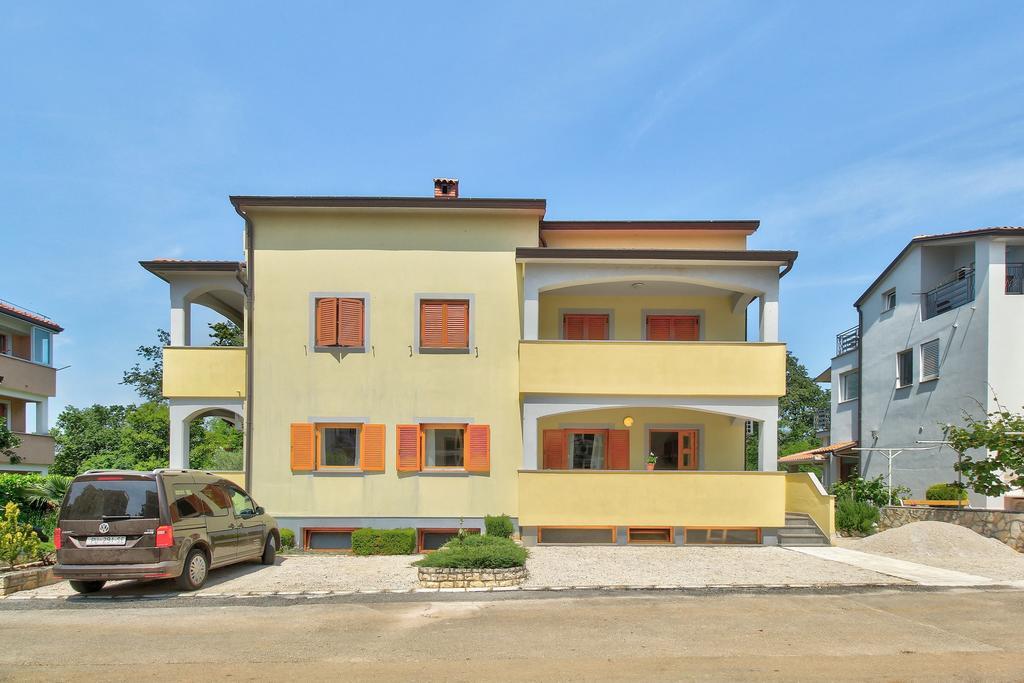 Apartments Vera Umag Exterior photo